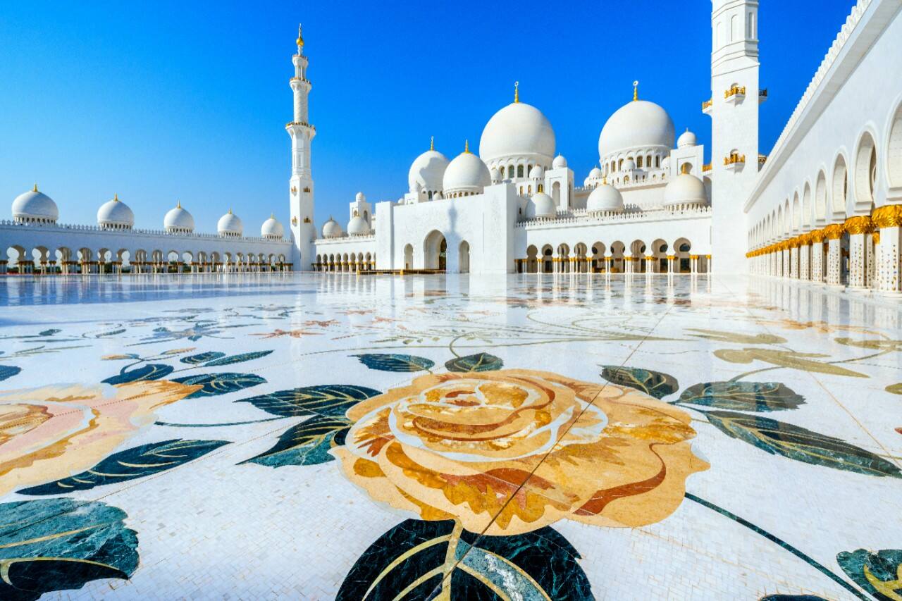 Sheikh Zayed Grand Mosque in Abu Dhabi