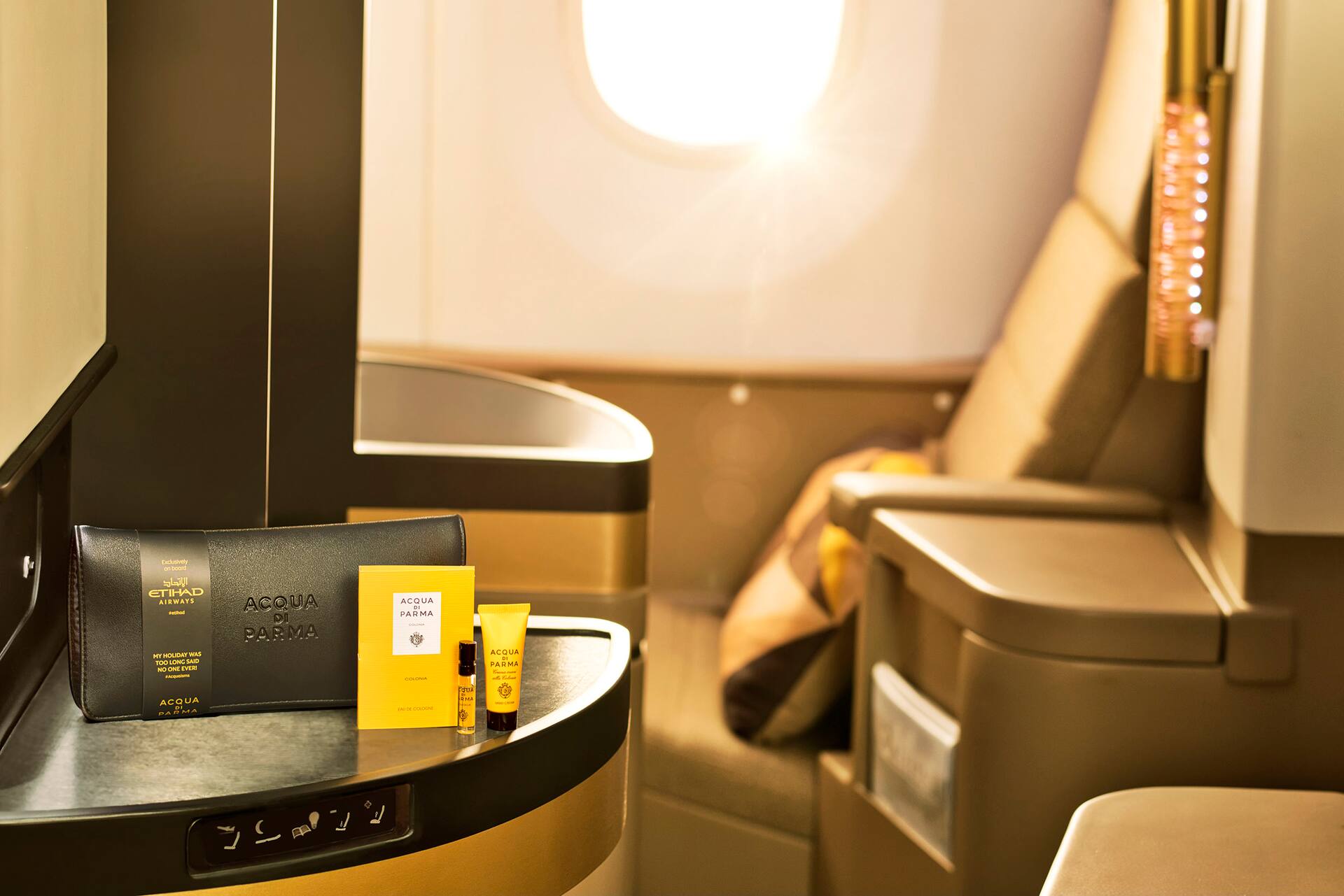 etihad amenity kit